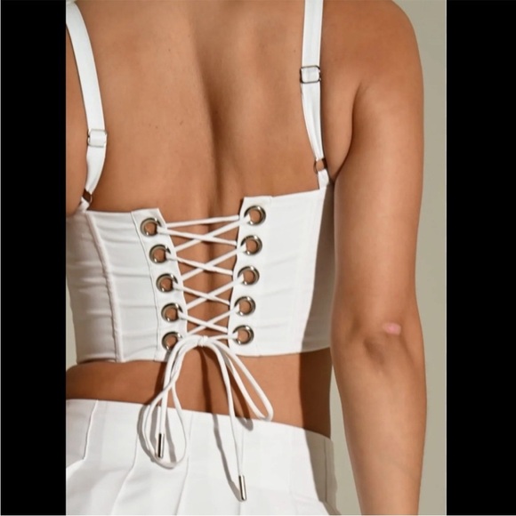 Naked Wardrobe Gathered Lace-up Back Bustier Top in white Sz Medium - Picture 3 of 7